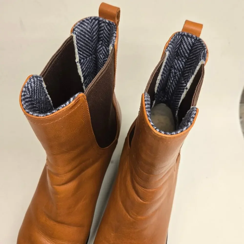UGG Dupre Waterproof Leather Wedge Boots Size 8 Chestnut Chelsea Ankle Bootie